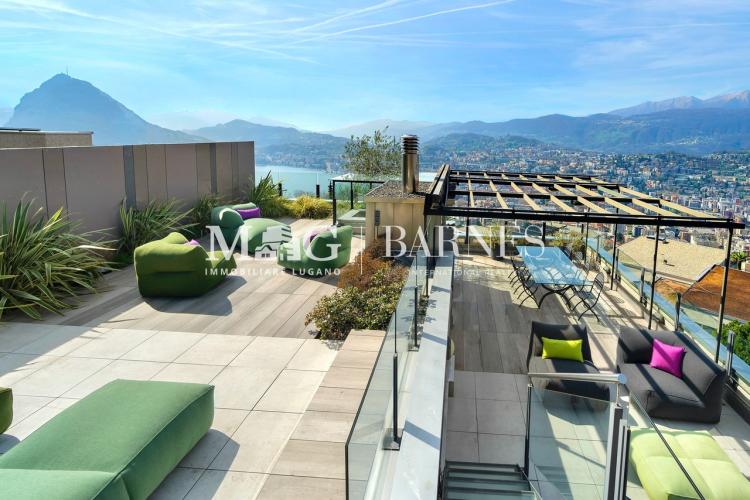 Lugano, Aldesago: Attico 5.5 locali vista lago con terrazzo e jacuzzi