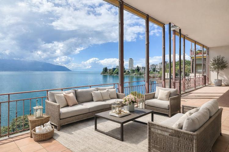 Magnifico appartamento di 5,5 stanze, proprio sull'acqua! Residenza prestigiosa!