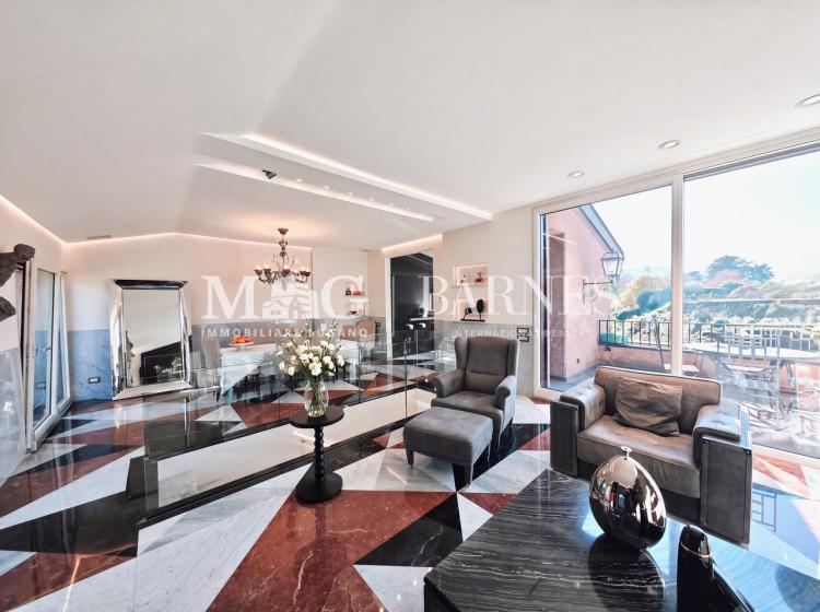 Duplex di charme ed eleganza, in contesto di assoluto pregio