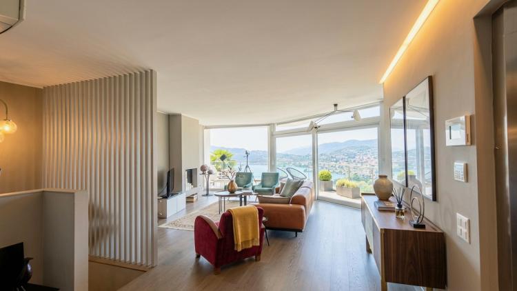 Lugano, Castagnola: Villa moderna con piscina e vista lago