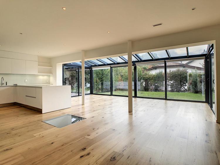 Onex - Incantevole villa contemporanea adiacente in una zona tranquilla