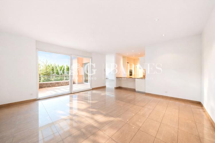 Lugano, Vezia: Ampia casa 7.5 locali con giardino - 250 mq