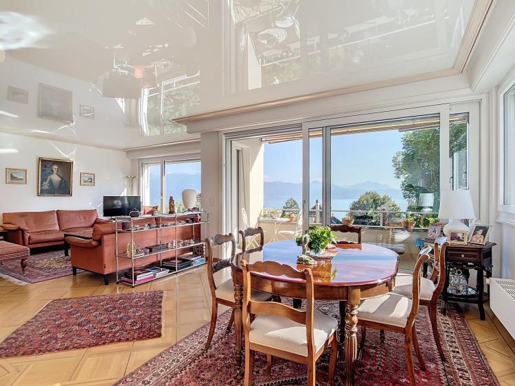 Attico unico a Pully in vendita