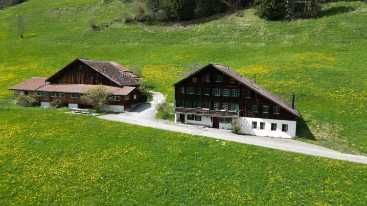 Proprietà eccezionale con vista mozzafiato sulla valle