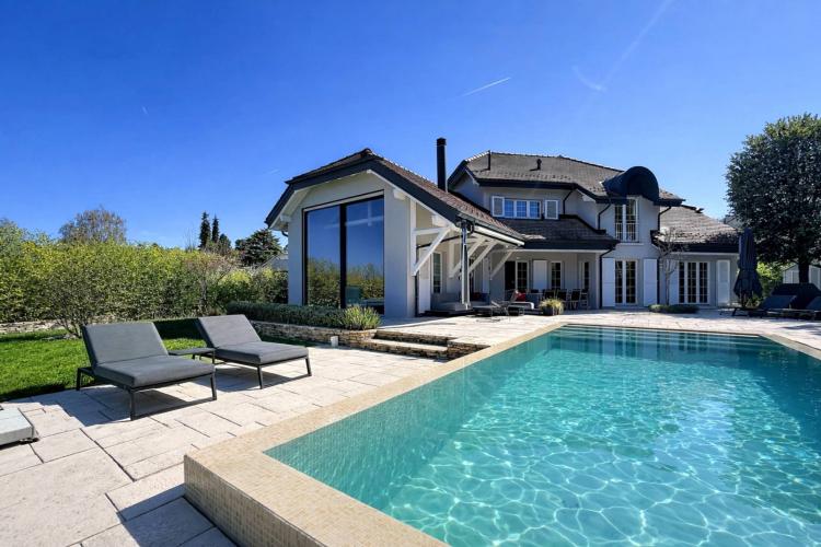 Villa eccezionale con piscina a sfioro 