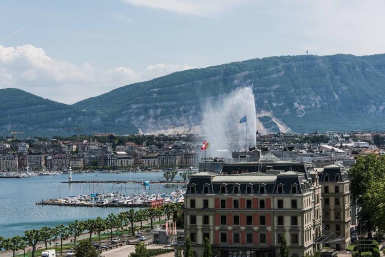 Bellissimo appartamento di 2,5 locali, completamente ristrutturato, in un residence di lusso.