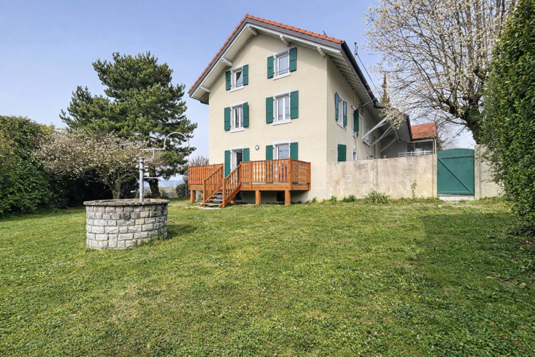 Triplex de 4.5 pièces - grand jardin et vue partielle sur lac