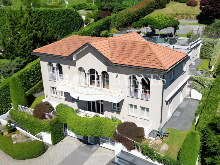 Elegante villa signorile nella magia della collina di Comano
