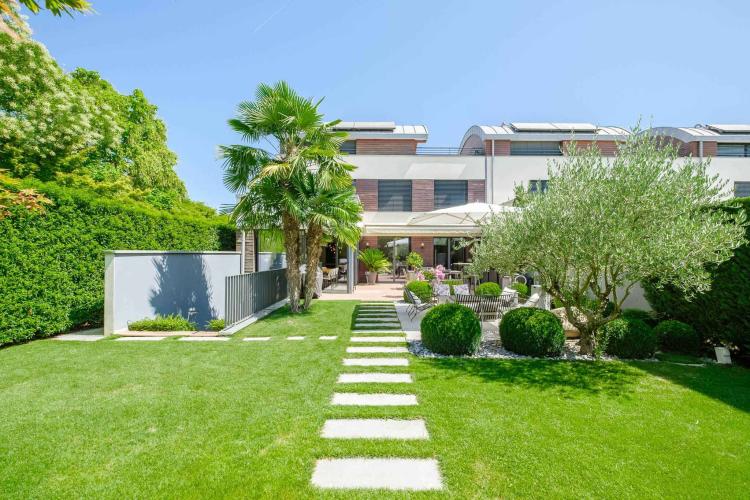 Esclusiva! Magnifica casa a schiera a Minergie, in assoluta tranquillità.