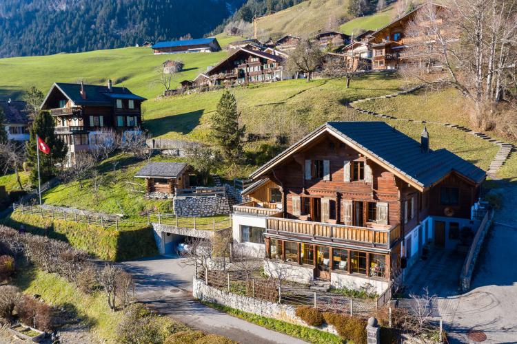 [FR]Rougemont Magnifique chalet moderne[/FR][DE]Rougemont Wunderschönes modernes Chalet[/DE][EN]Rougemont Stunning modern chalet[/EN][RU]1659 Rougemont, Réf B-14E[/RU]