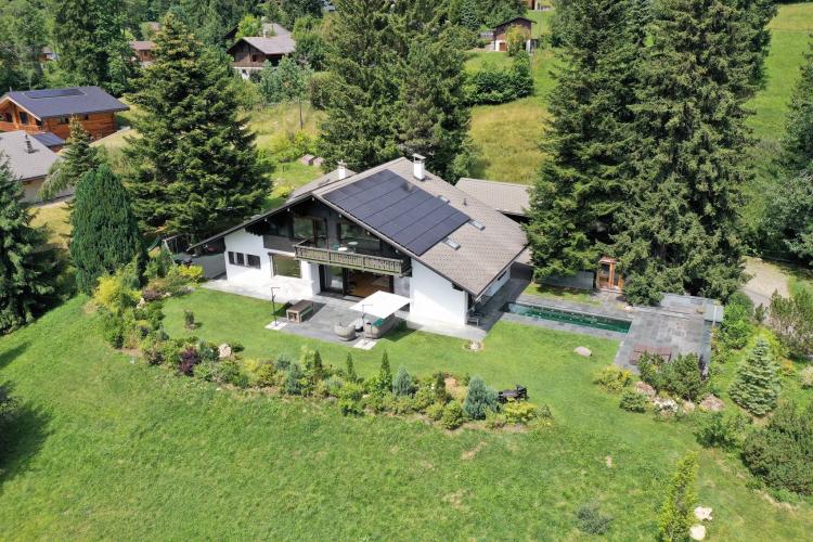 Sontuosa villetta con piscina e vista mozzafiato sui Dents-du-Midi
