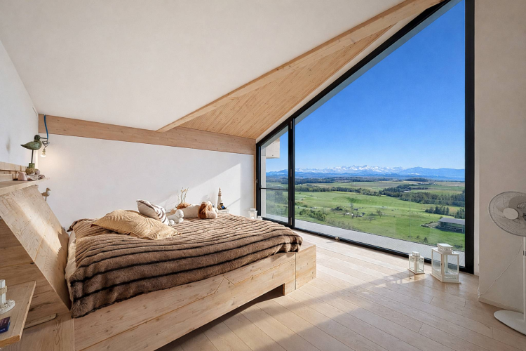 Villa progettata da un architetto nel cuore dei vigneti