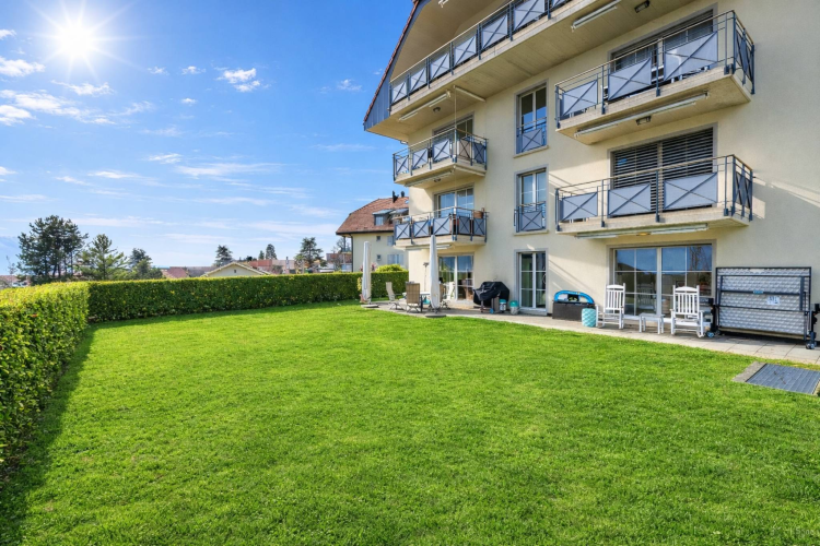 Spazioso appartamento di 5,5 locali con terrazza e ampio giardino