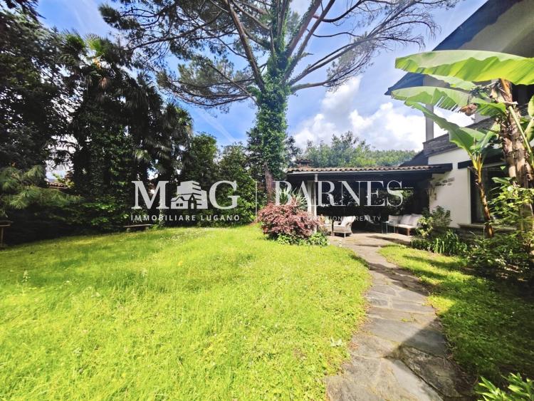 Montagnola - Collina d'Oro: Villa con piscina vicino TASIS e Lugano