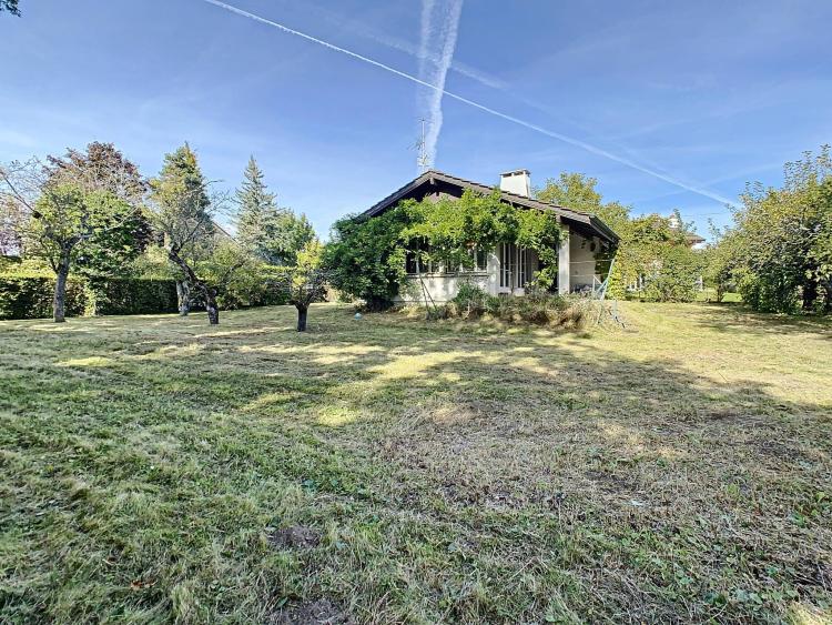 Incantevole casa singola su un piano da ristrutturare