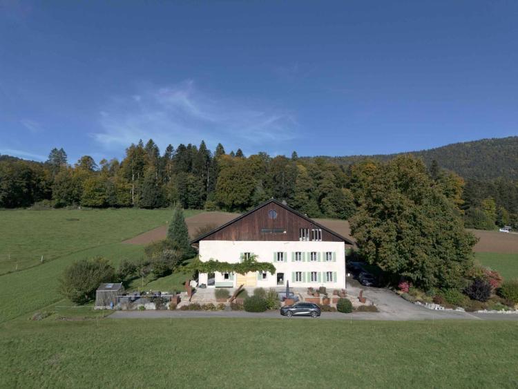 An exceptional farm nestled at the southern foot of Chasseral