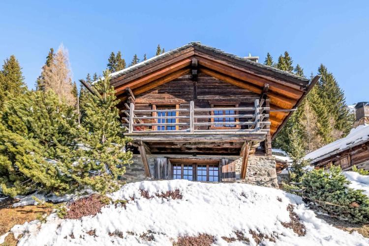 Incantevole chalet con accesso diretto alle piste da sci.