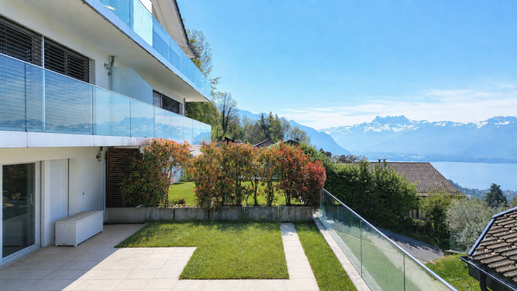 Villa familiare con vista panoramica sul lago e sulle Alpi