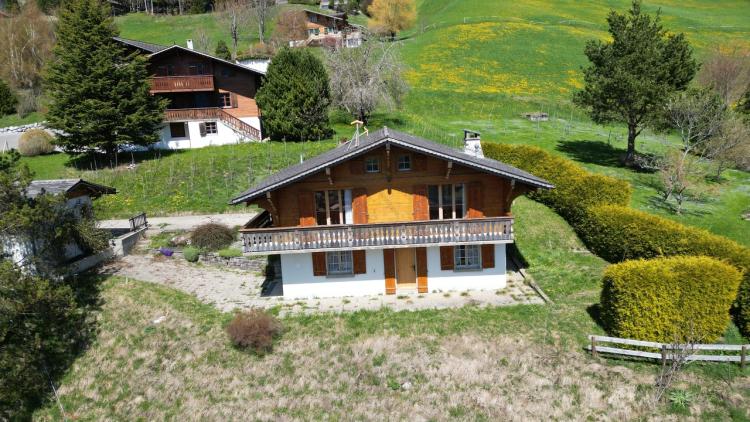 Château-d'OEx - Chalet da ristrutturare con permesso di costruzione