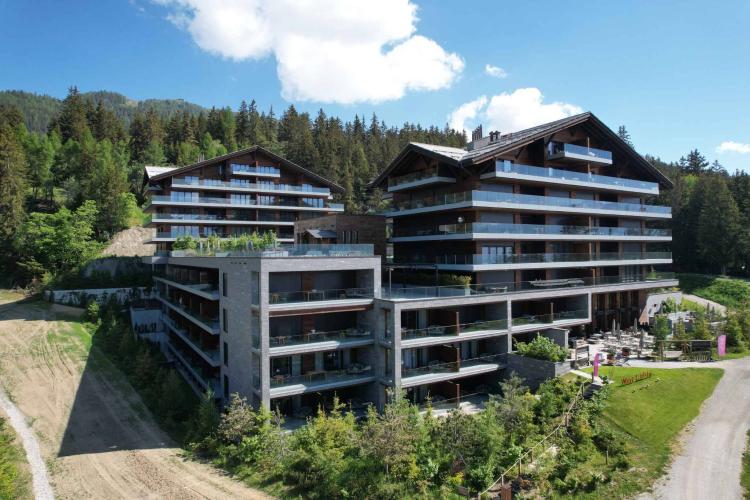 Esclusivo appartamento di lusso di 5 locali al 3° piano