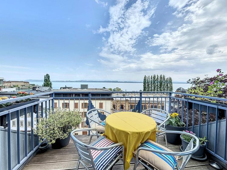 Duplex con vista panoramica sul lago e sulle Alpi