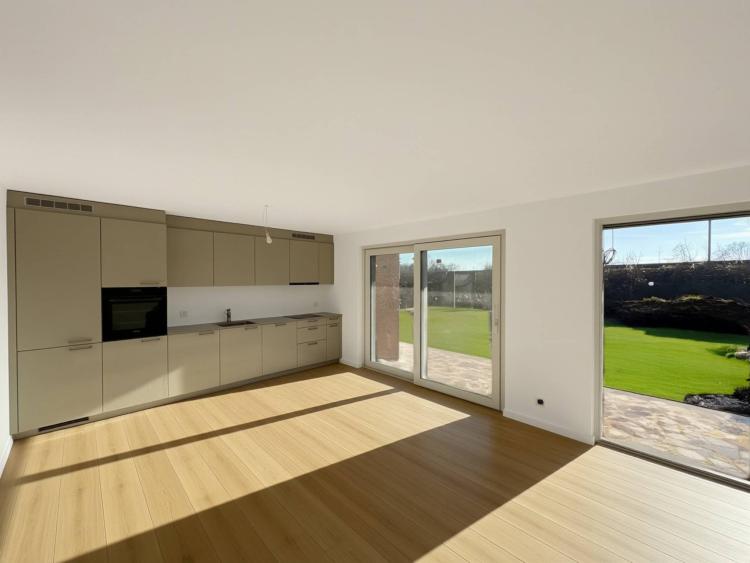 Nuovo appartamento al piano terra di 3,5 locali con terrazza