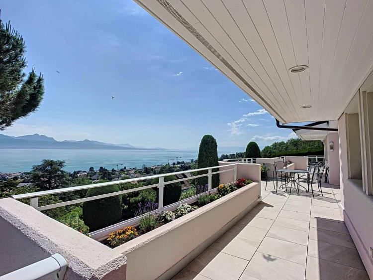 Magnifica proprietà in posizione privilegiata nel cuore dei vigneti di Lavaux.