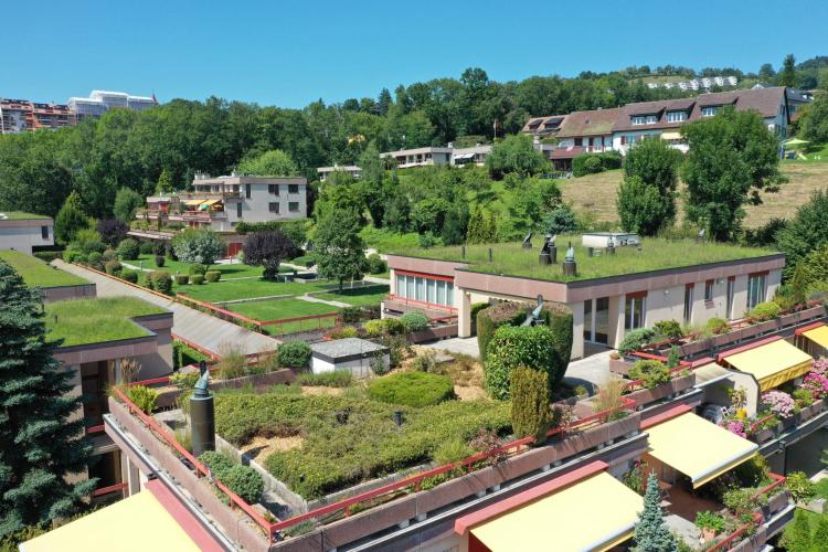 Attico con terrazzo e totale vista lago