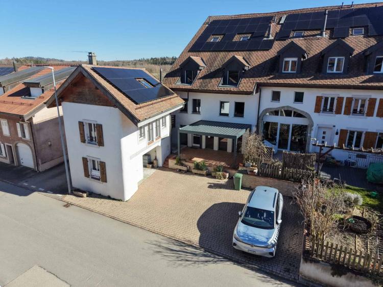 Casa caratteristica ristrutturata con studio indipendente e ampi spazi