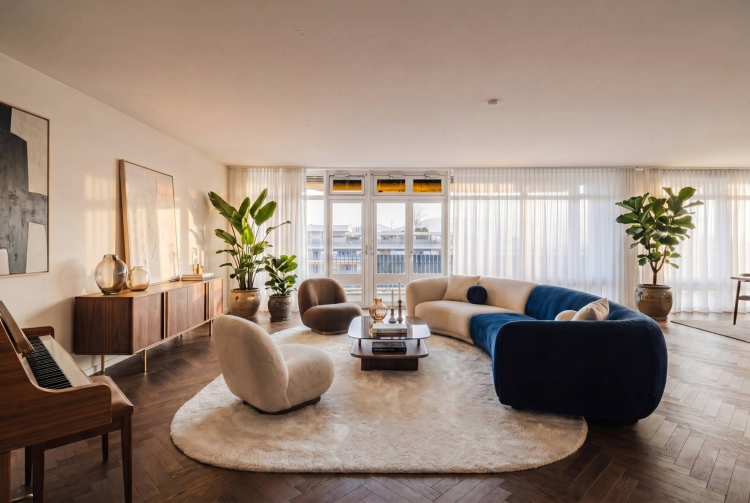 Vaste appartement de 7 pièces au dernier étage - Budé