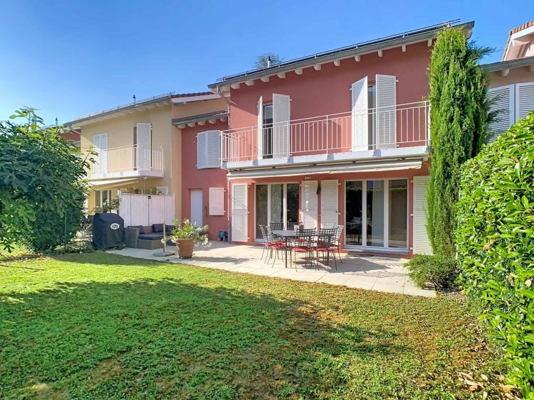 CO-ESCLUSIVA - Incantevole villetta bifamiliare in una zona tranquilla