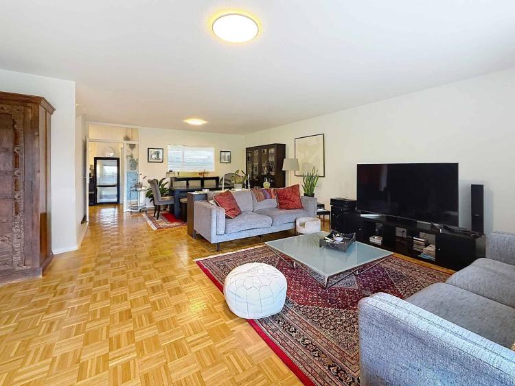 ESCLUSIVA - Ampia villa bifamiliare