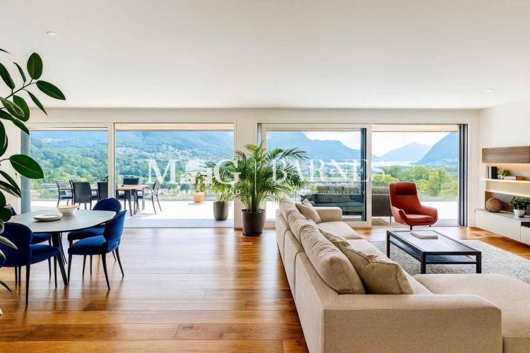 Lugano, Canobbio: Large exclusive PENTHOUSE with lake view, spacious and modern areas, 4.5 rooms