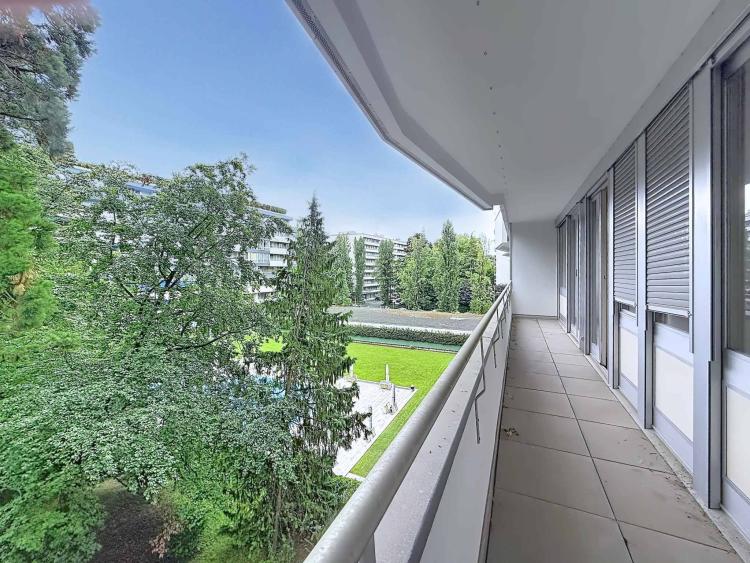 Superbe appartement traversant de 5 pièces à Florissant