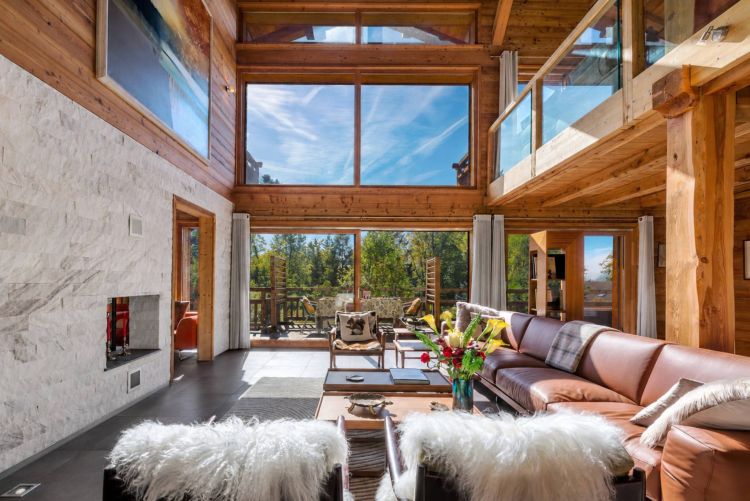 Chalet Bayrou in vendita nella zona di Villars-sur-Ollon - L'arte dell'edilizia alpina da Megève a Crans-Montana