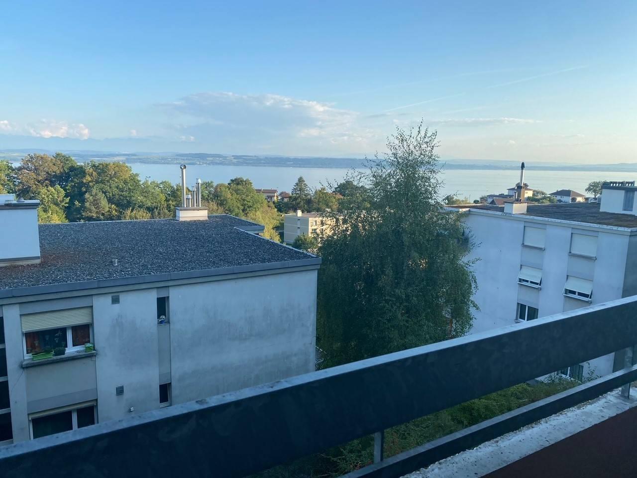 Appartamento di 3 locali con vista lago