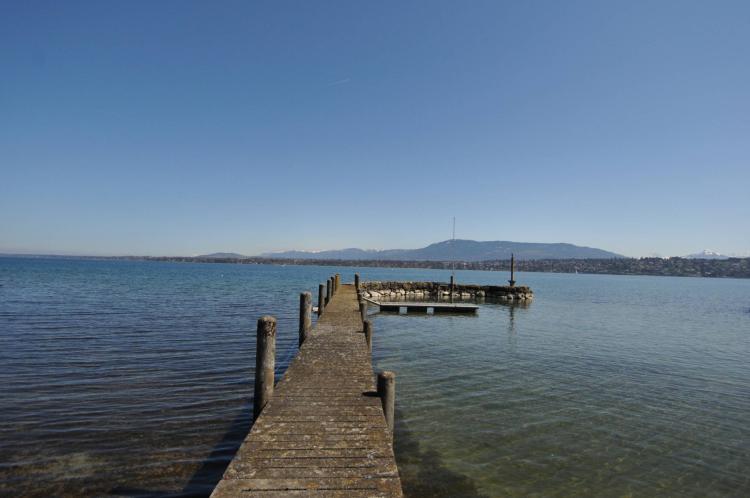 Per gli amanti del lago, proprietà fronte mare