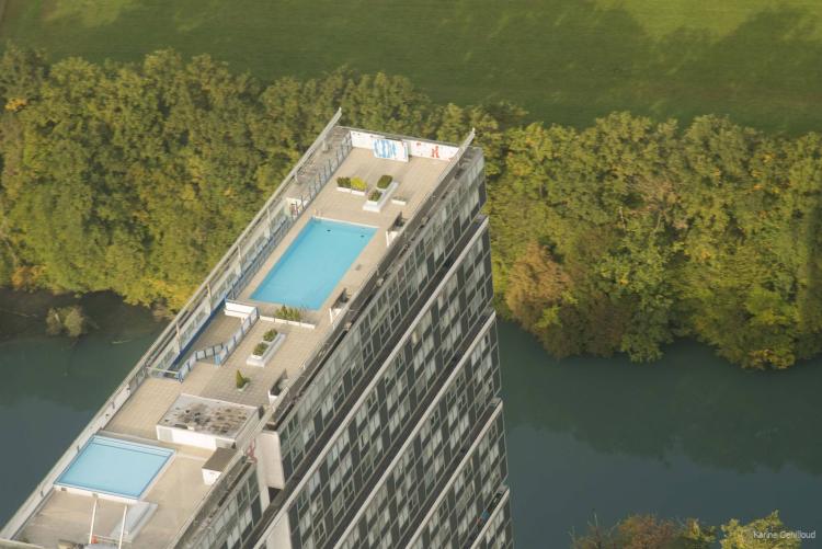 Spazioso appartamento di 3 locali al 20° piano, piscina panoramica