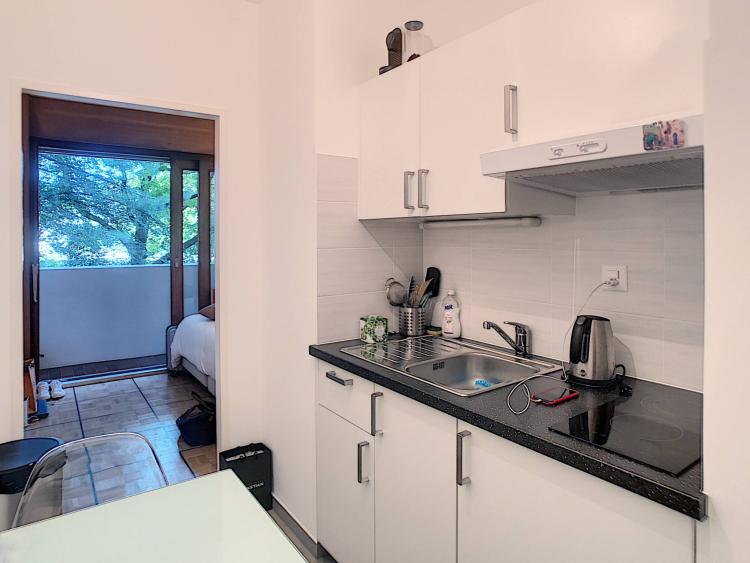 PER INVESTITORI: Piacevole monolocale ristrutturato venduto in locazione