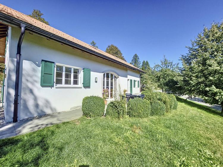 Casa indipendente nel Giura-bernese