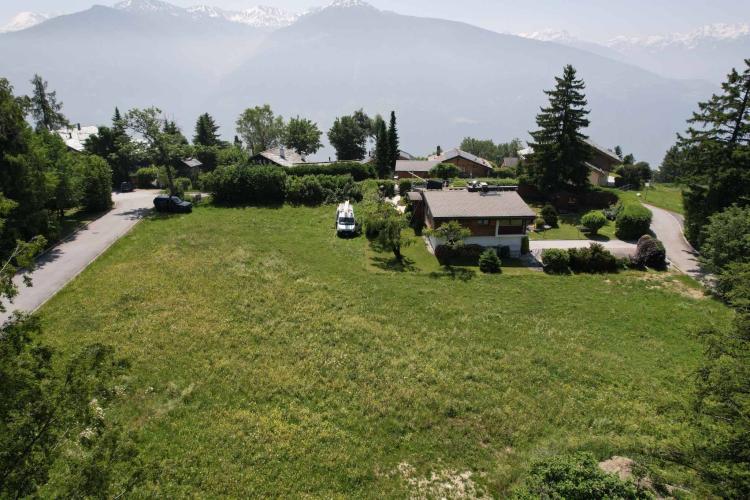 Beautiful building plot in a sought-after area