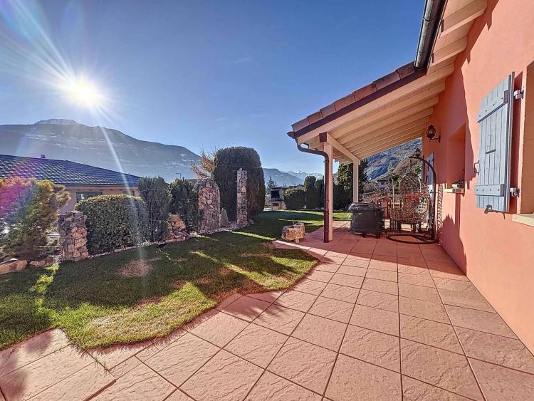 In esclusiva per BARNES I Villa indipendente in stile provenzale