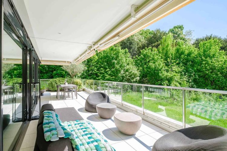 Superb 5-room apartment with terrace in a high-end residence