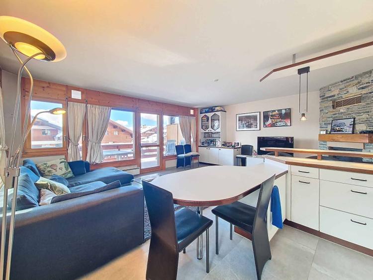 SCHÖNE 3-ZIMMER-WOHNUNG 100 M2 - ZENTRAL UND RUHIG