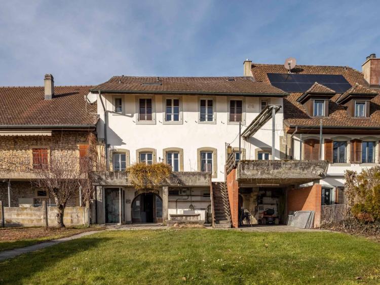 A charming residence on the shores of Lake Murten