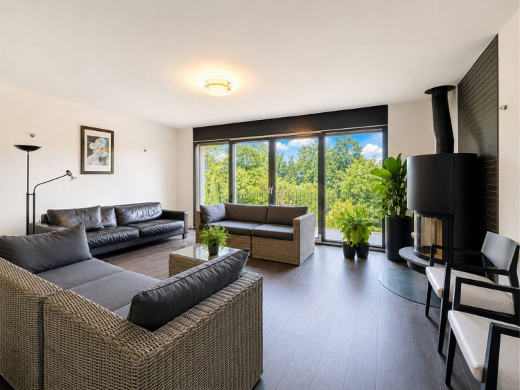 Villa bifamiliare contemporanea con giardino e vista libera a Pully