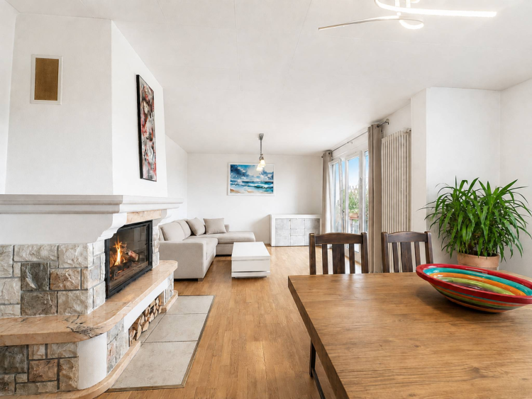 Appartamento duplex di 5,5 locali con vista lago.