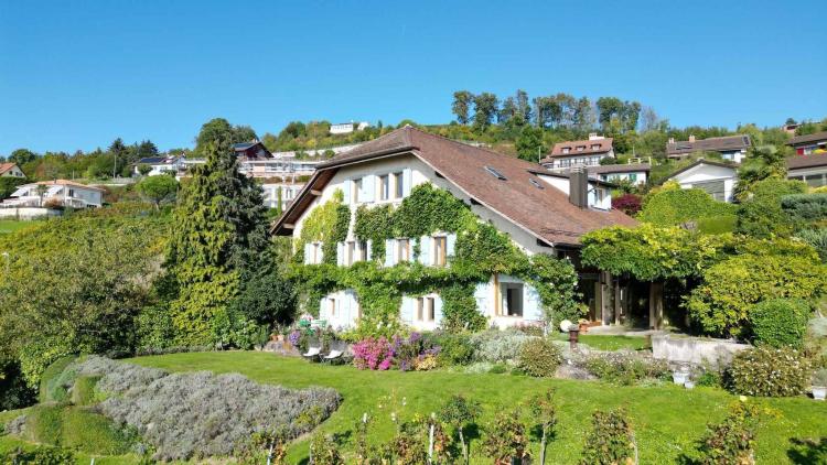 Eccezionale residenza vitivinicola di oltre 450 m2 con vista mozzafiato