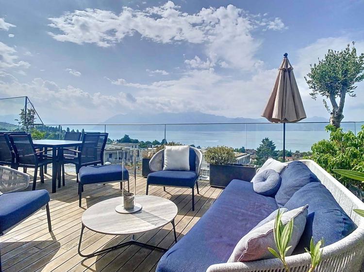 Écrin contemporain à Pully, entre nature et élégance