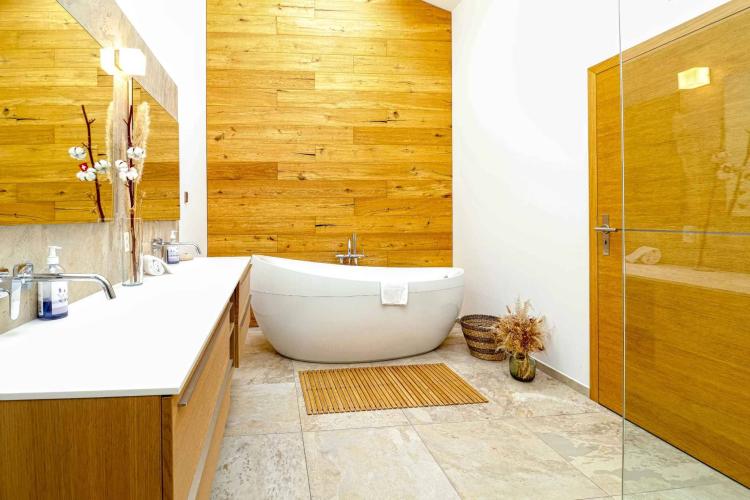 Residenza eccezionale con piscina, spa e contesto naturale esclusivo